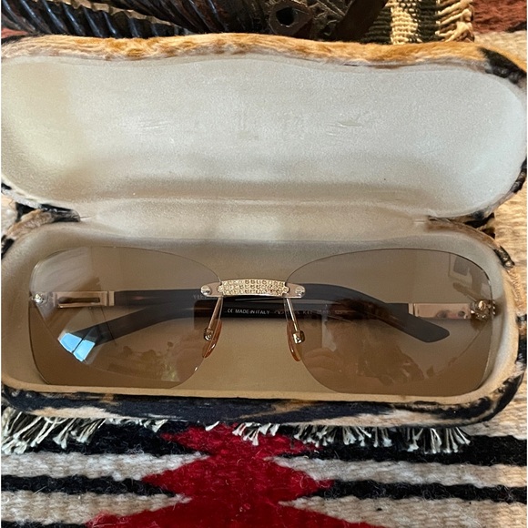 Valentino Rimless Sunglasses - Picture 10 of 16